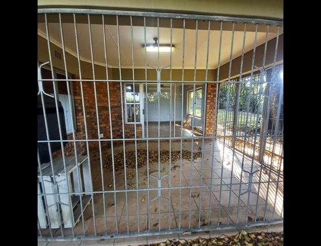 3 BEDROOM HOUSE FOR SALE IN BIRDSWOOD